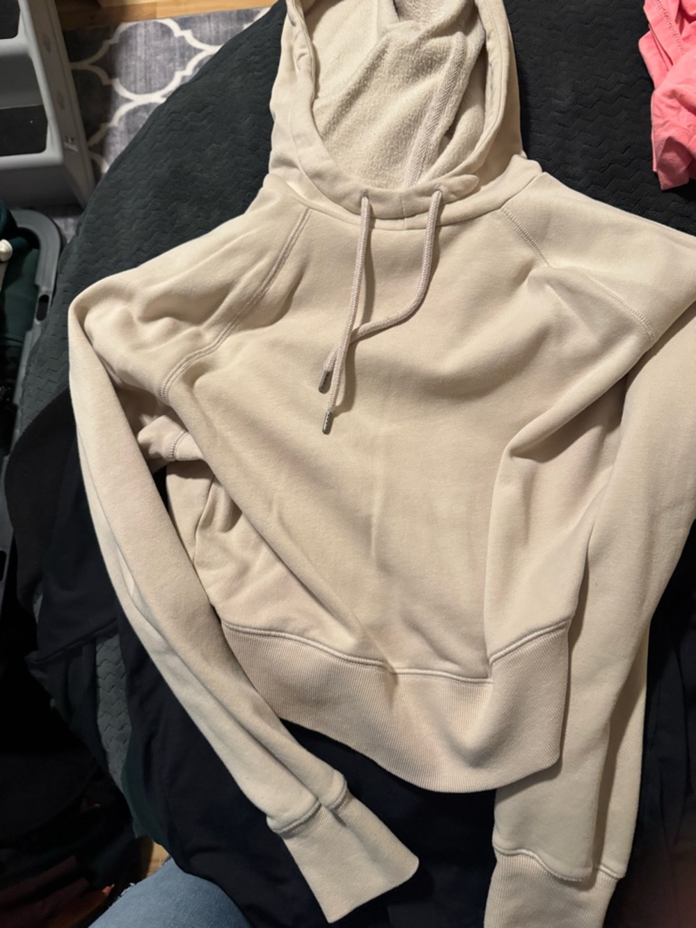 Universal Thread Cream Drawstring Hooded Sweatshirt
